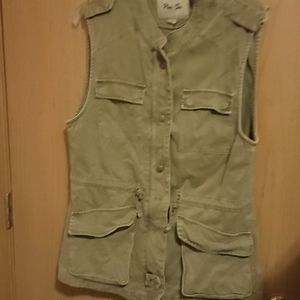 Army green cargo vest